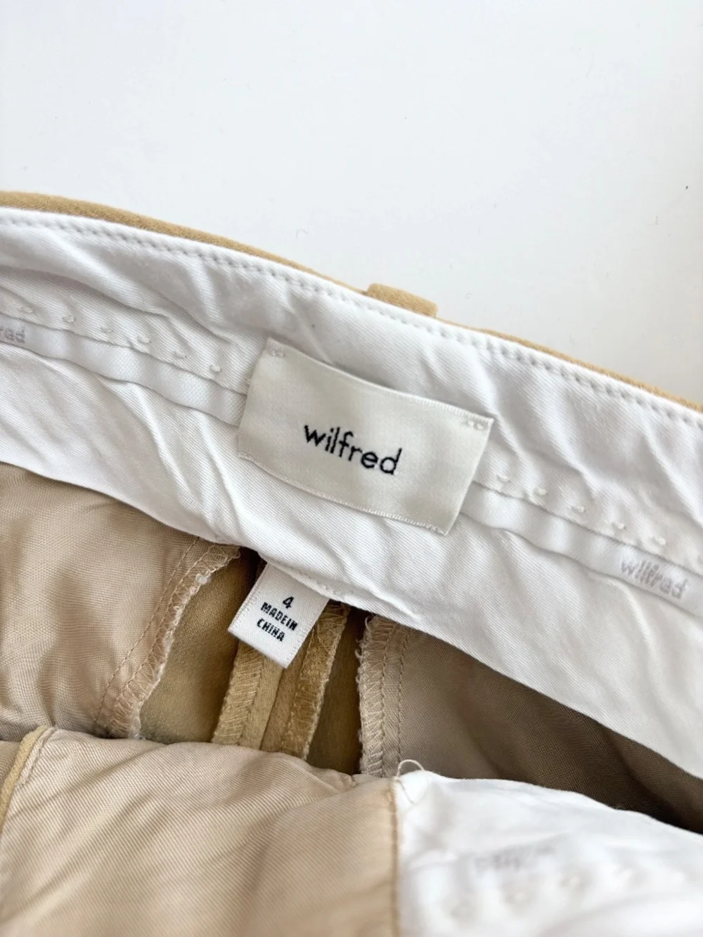 Aritzia Wilfred Carrot pants - Picture 4 of 4